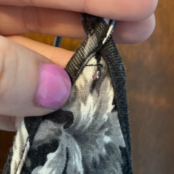 American Eagle soft & sexy black and grey floral romper with pockets ๐๐๐ - Picture 10 of 12